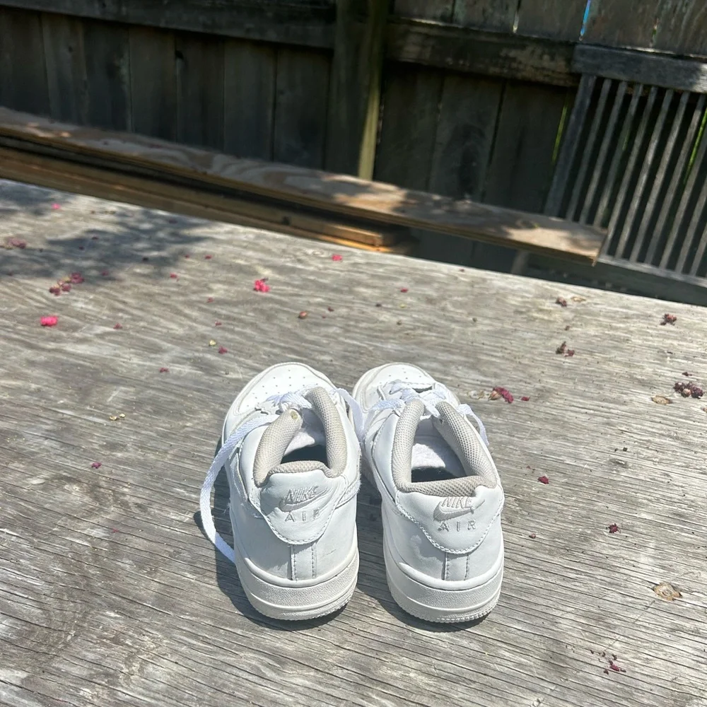 Air Force ones size 5.5 y white Nike air